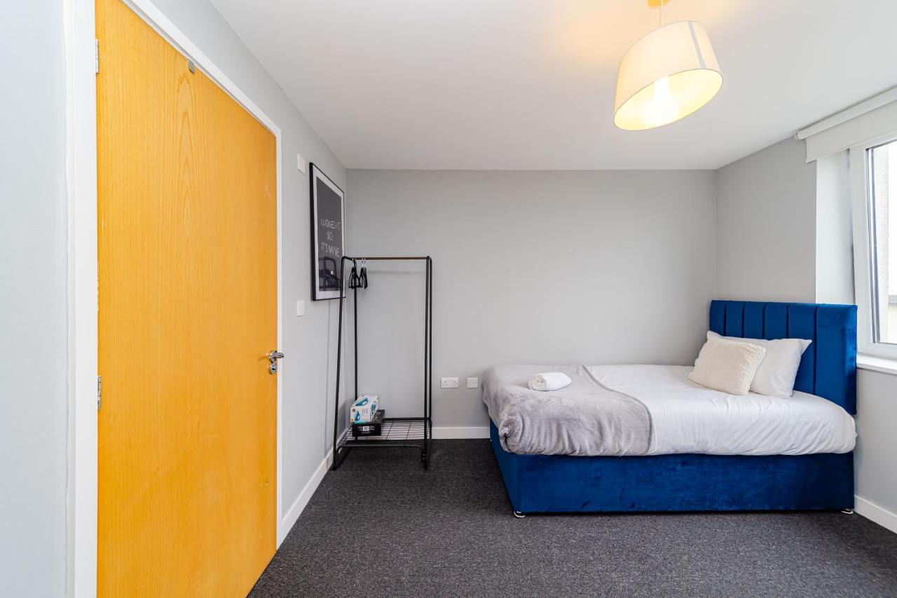 Moments Away From Station Sleep 6 Apartment *