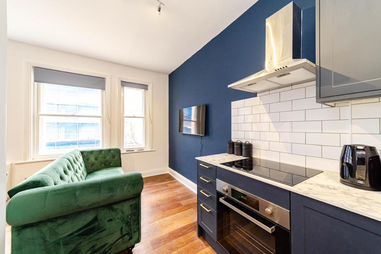Super Central Studio I Next To Beach & Shopping Centre I King Size Bed I Sleep 3 Brighton