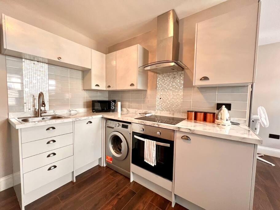 Lovely Studio Close To Station * Brighton