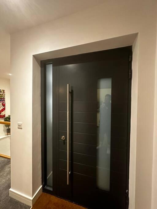 Stunning & Fun 4 Bed In The Heart Of *