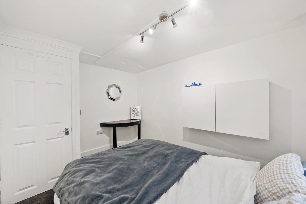 Modern One Bedroom In Brighton