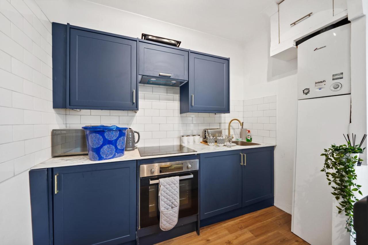 Modern One Bedroom In Apartment Brighton