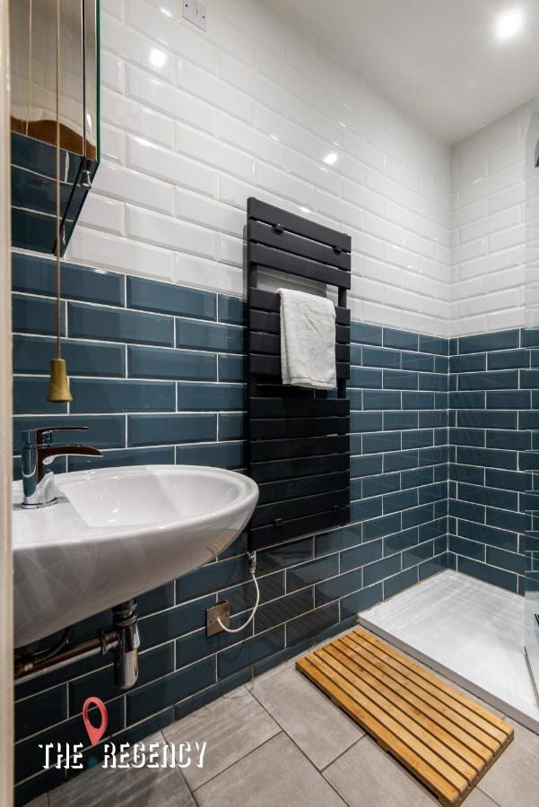 The Regency Modern Apartment