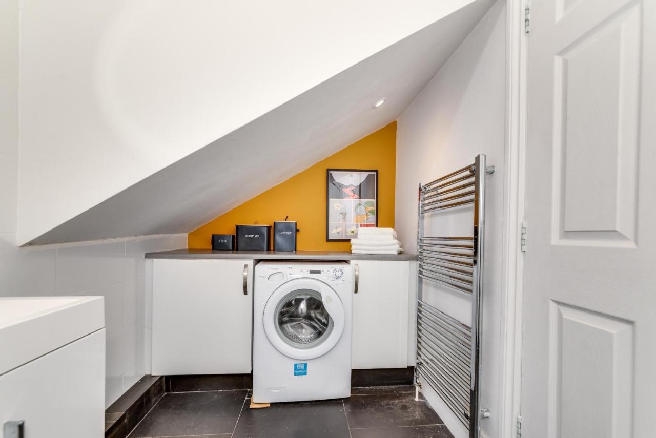 The Penthouse 3 Minutes To The Beach, Super Comfy Beds, Part Of Burlington-escapes Apartment Brighton