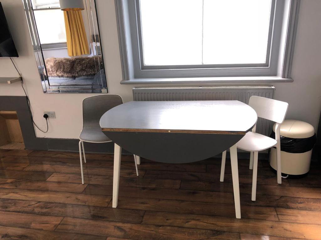 1 Comfortable Studio * Brighton