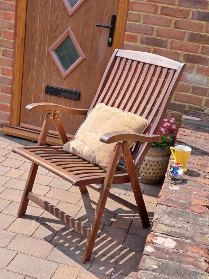 Apartment Quiet Comfortable Patcham Studio Free Parking Hallway Shared With Host *