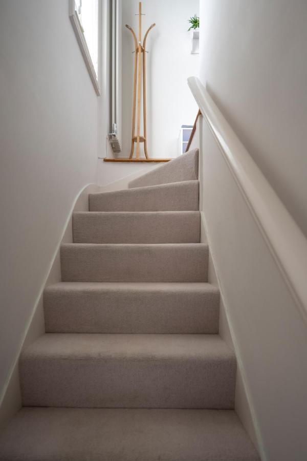 Apartment Spacious Sillwood Street - *