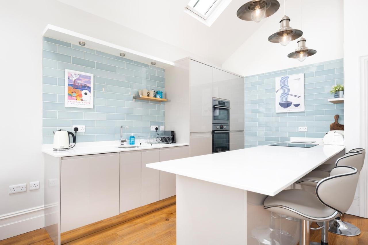 Spacious Sillwood Street -