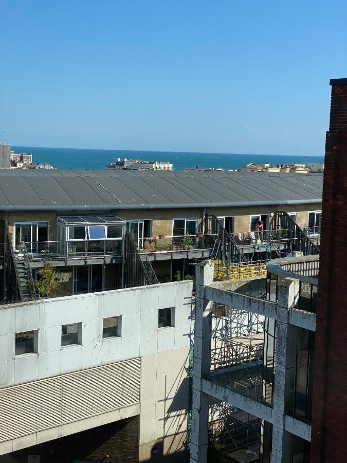 Windsor Shoreline Escape In Central Apartment