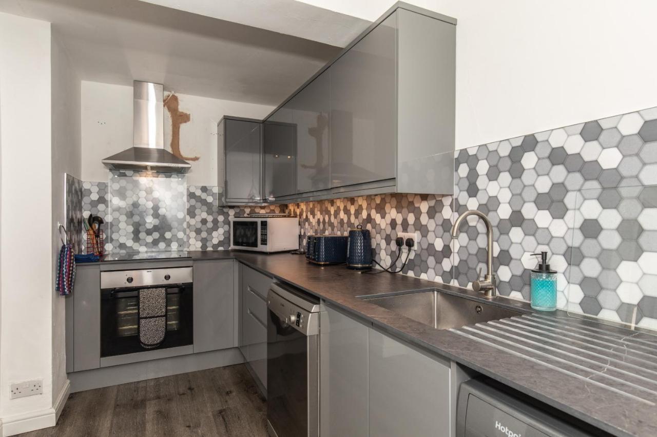 Best Location,4-Br House,Churchill Square Car Park & Sea-2 Min, Brighton Conference Centre 3 Min, Shops, Restaurants, I-360, Pier - Walking Distance