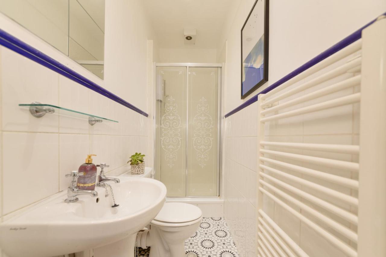 Number7, 3 Minutes To The Beach, Super King Beds, Part Of Burlington-escapes Brighton