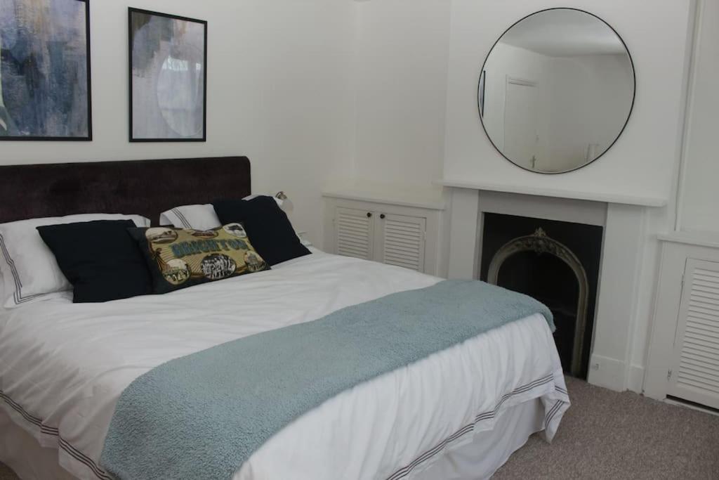 Lemon House - Superb Location Holiday home *