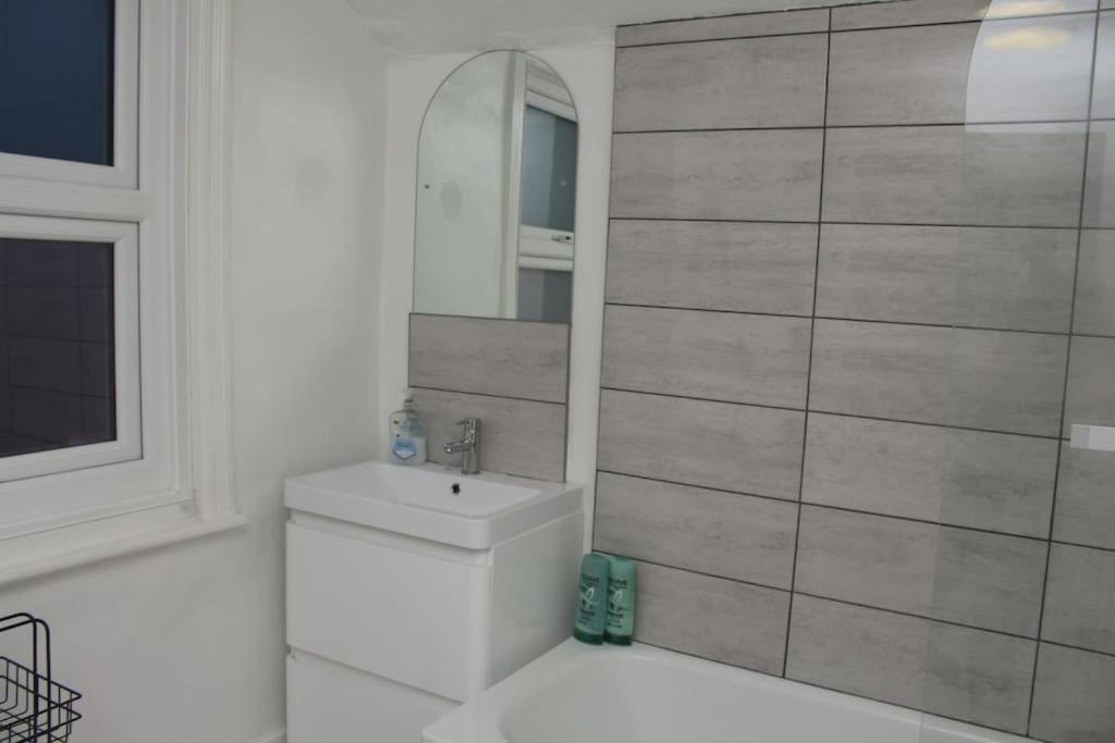 Lemon House - Superb Location Brighton