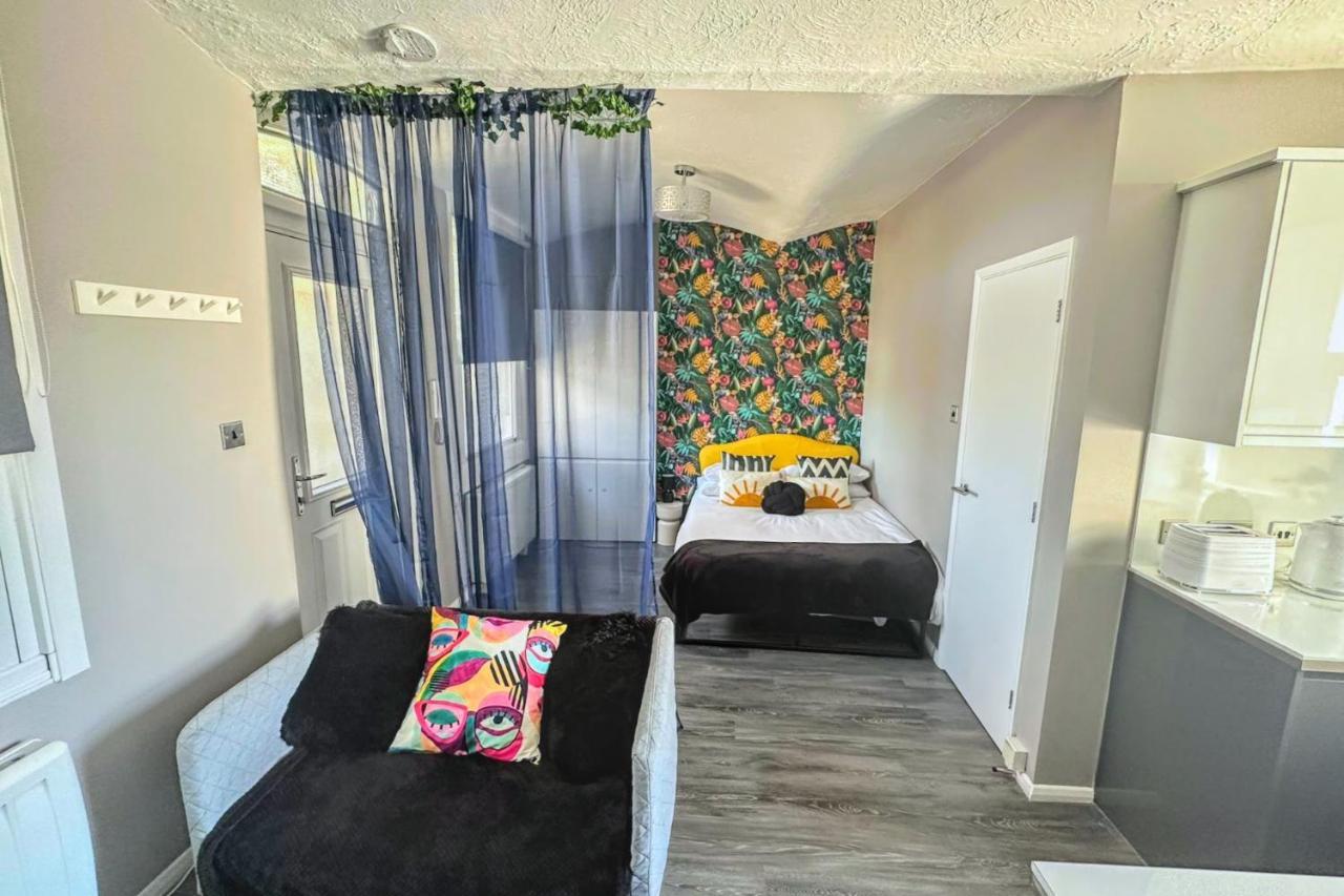 Innit Windsor Apartment