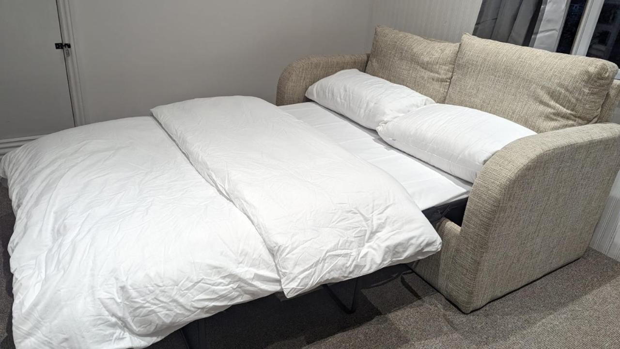 Modern Spacious *