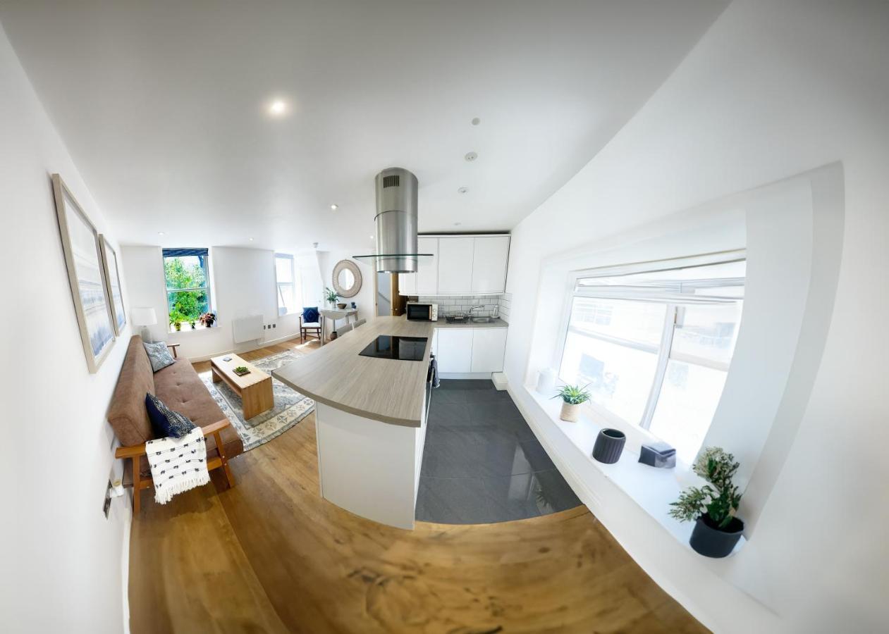 Apartment Charming & Chic, Cosy Nest, Just 2-min Walk! Brighton