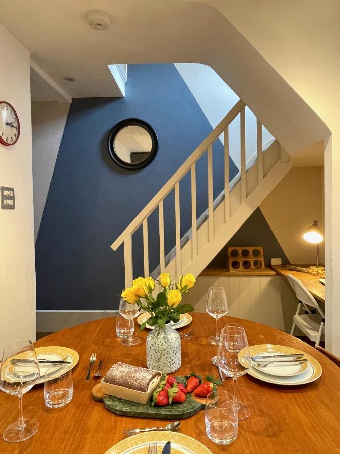 Stylish 2-bedroom Townhouse Next To Station Brighton