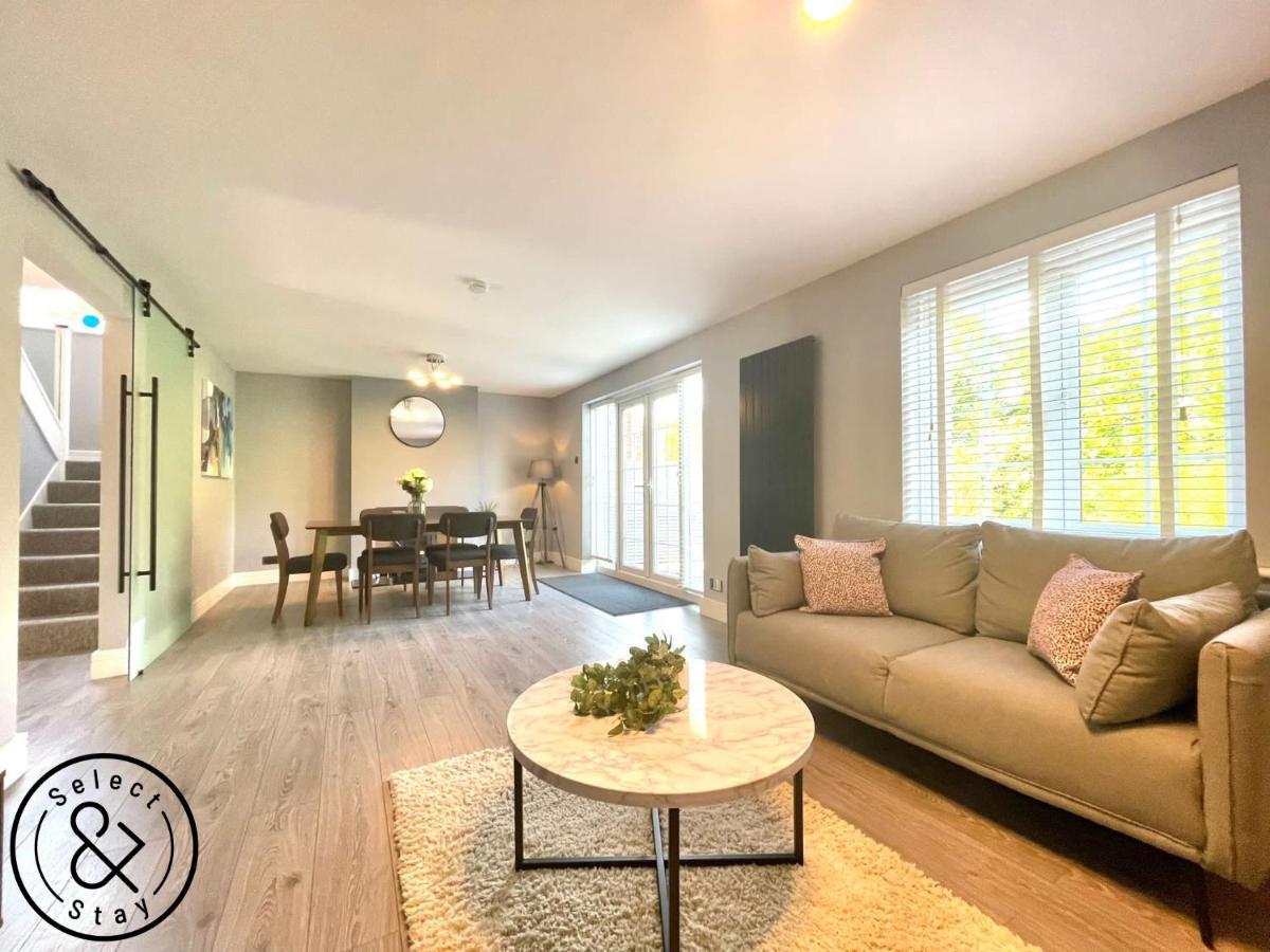 Holiday home Refurbished 4-br House Near Beach And The Downs *