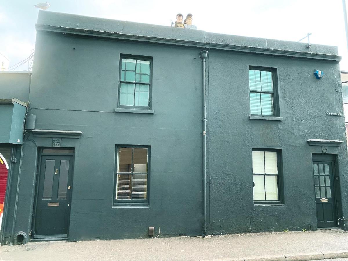 Stylish 2-bedroom Townhouse Next To Station Apartment Brighton