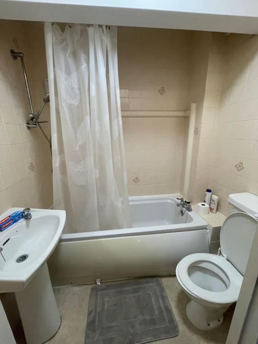 Flat In Centre Apartment *