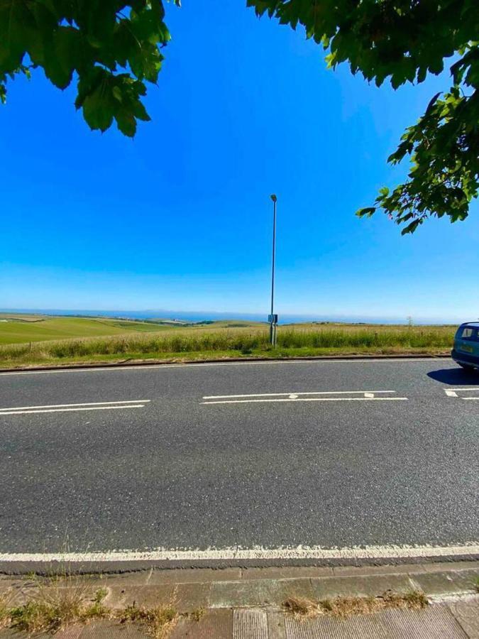 2 Bed Retreat With Amazing Sea Views In Holiday home Brighton