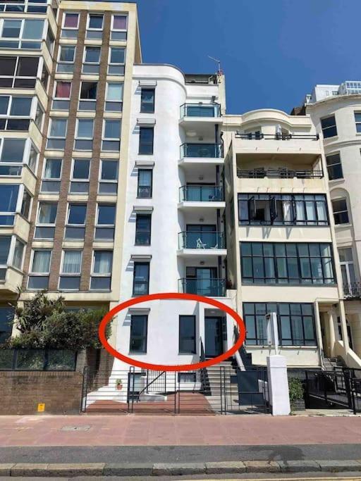 Sea View - 2 Bedroom - West Pier - Brighton