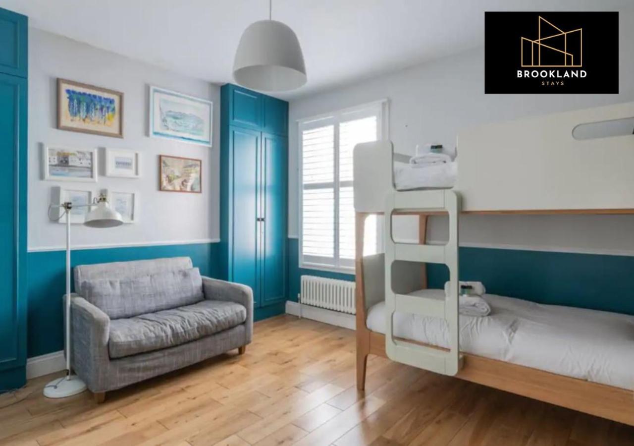 Four Bedroom House By Brookland Serviced Short Lets & With Free Wifi Holiday home Brighton