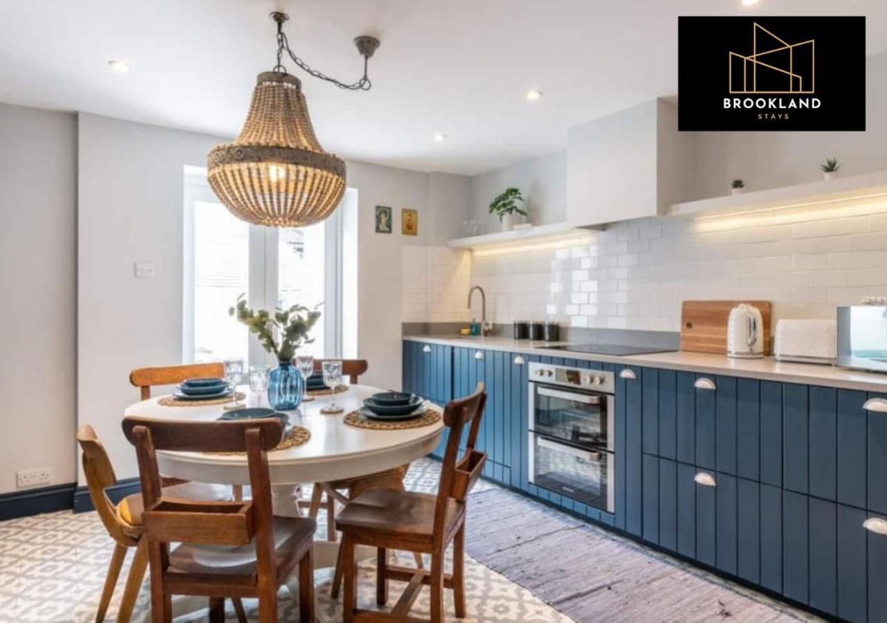 Four Bedroom House By Brookland Serviced Short Lets & With Free Wifi Brighton