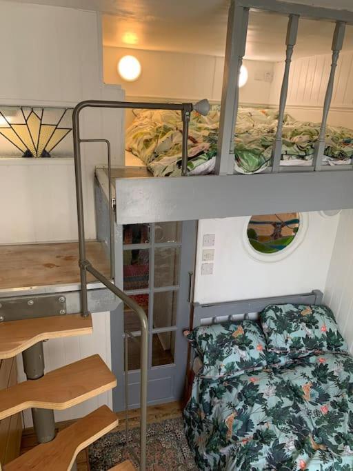 One Bedroom In Heart Of *