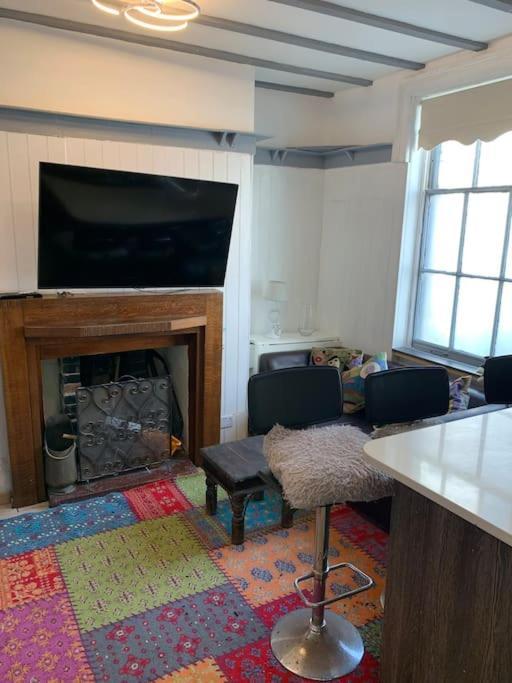 One Bedroom In Heart Of *