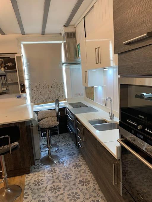 One Bedroom In Heart Of