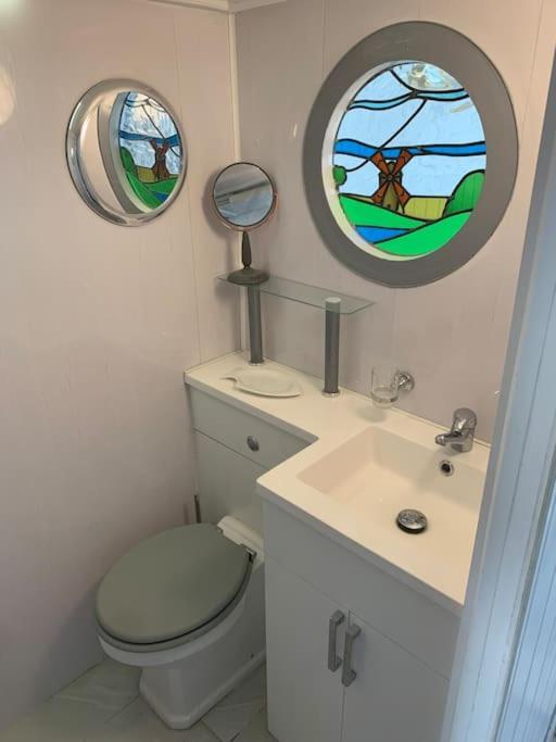 One Bedroom In Heart Of *