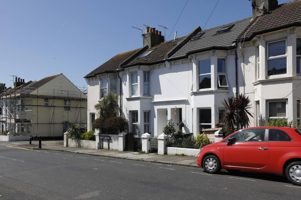 Three Bedroomed Victorian Family House, Garden Holiday home *