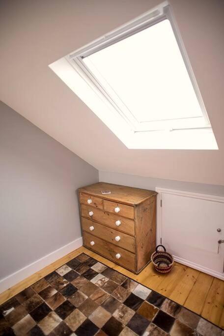 Three Bedroomed Victorian Family House, Garden Holiday home Brighton