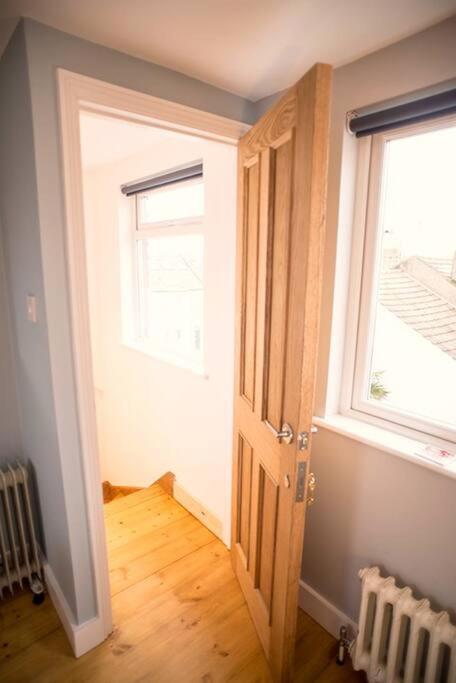 Three Bedroomed Victorian Family House, Garden Brighton