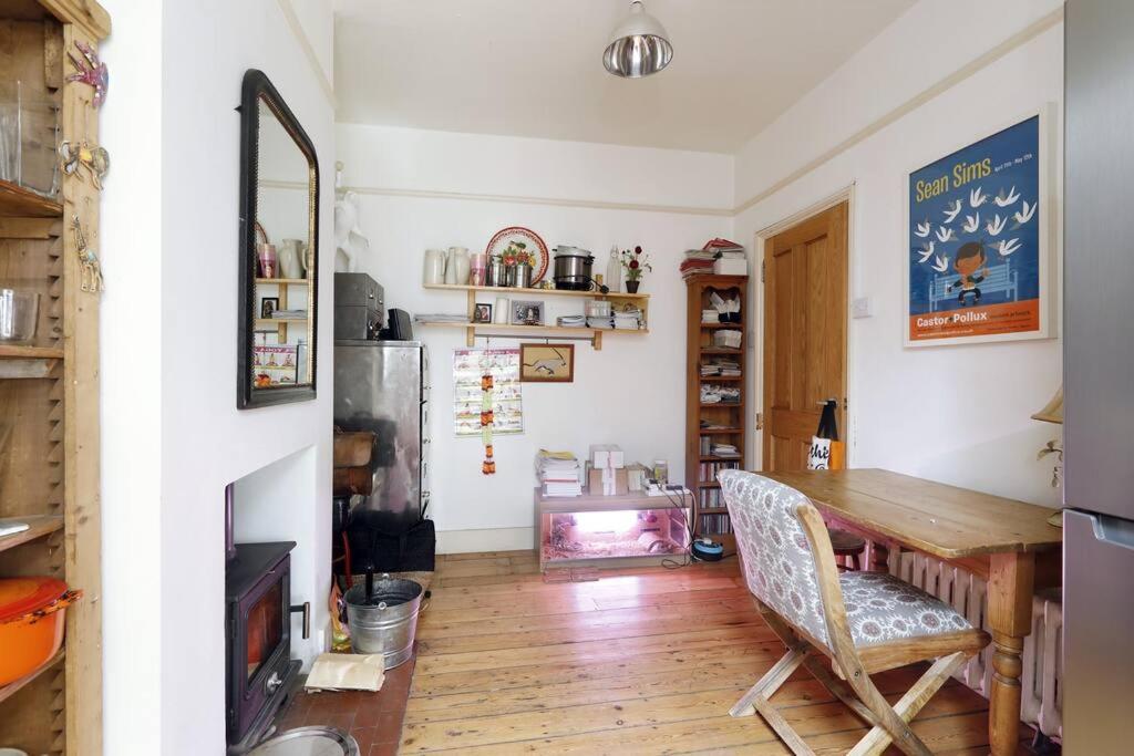 Three Bedroomed Victorian Family House, Garden Holiday home Brighton