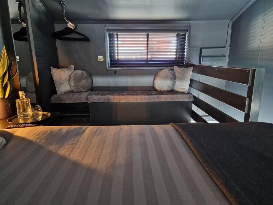 Sea Breeze In Marina With Free Parking * Brighton