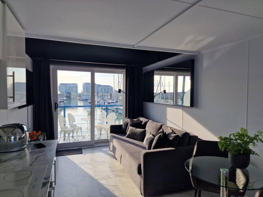 Sea Breeze In Marina With Free Parking * Brighton