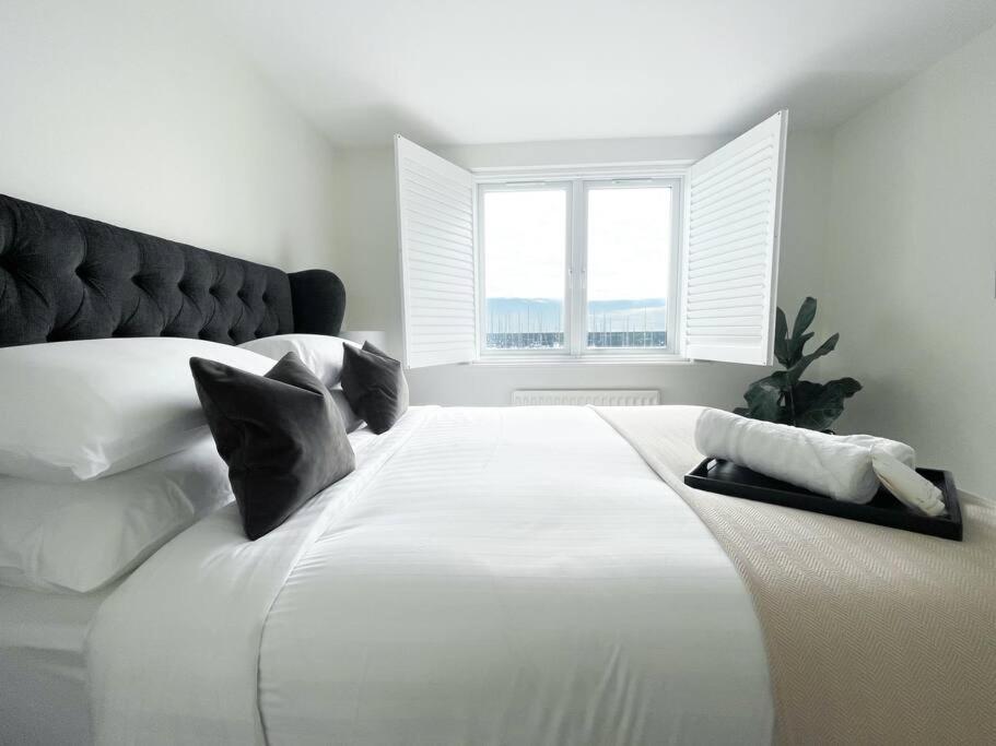 Stunning Modern Space With Harbour Views & Free Parking * Brighton