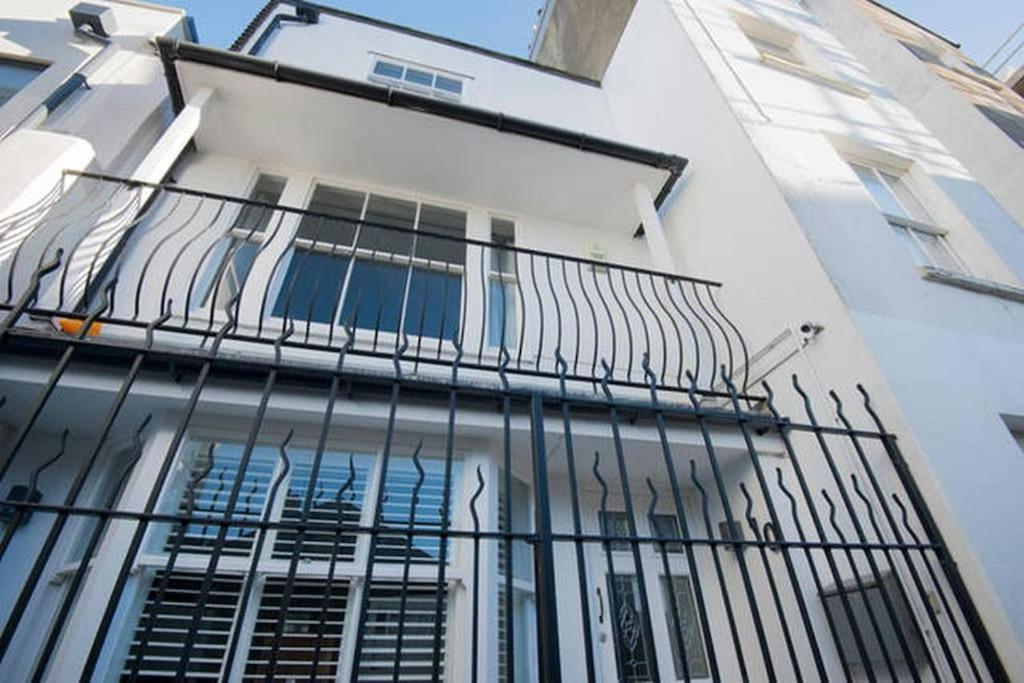 Parlourama With Hot Tub - Sleeps 18 Brighton