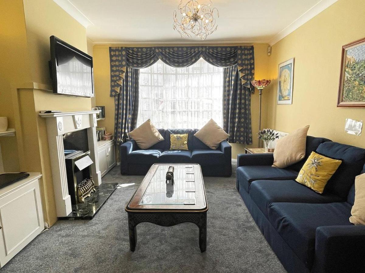Apartment Dragonfly By Crown Gardens *