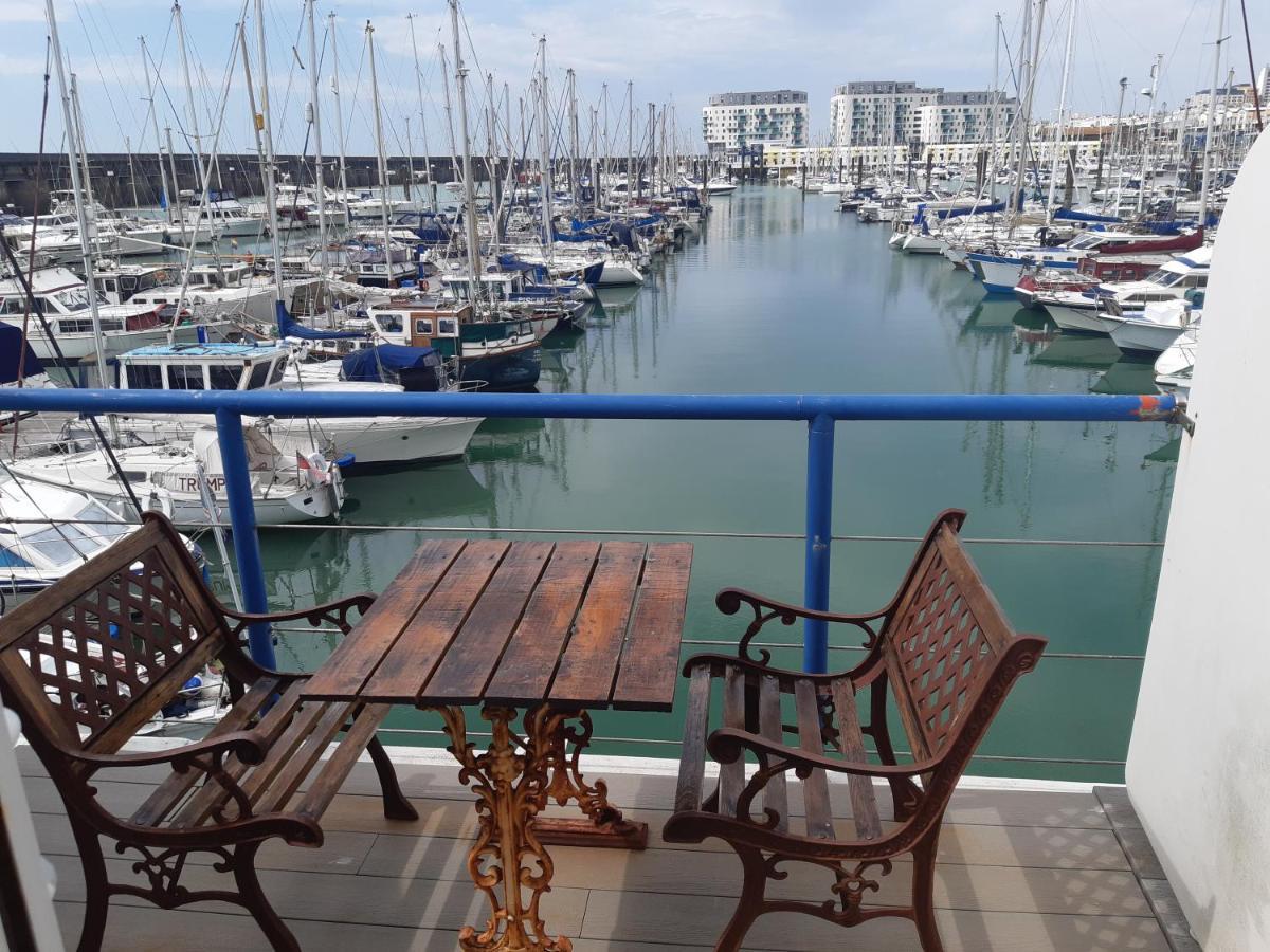 Apartment Fantastic Waterside In Marina
