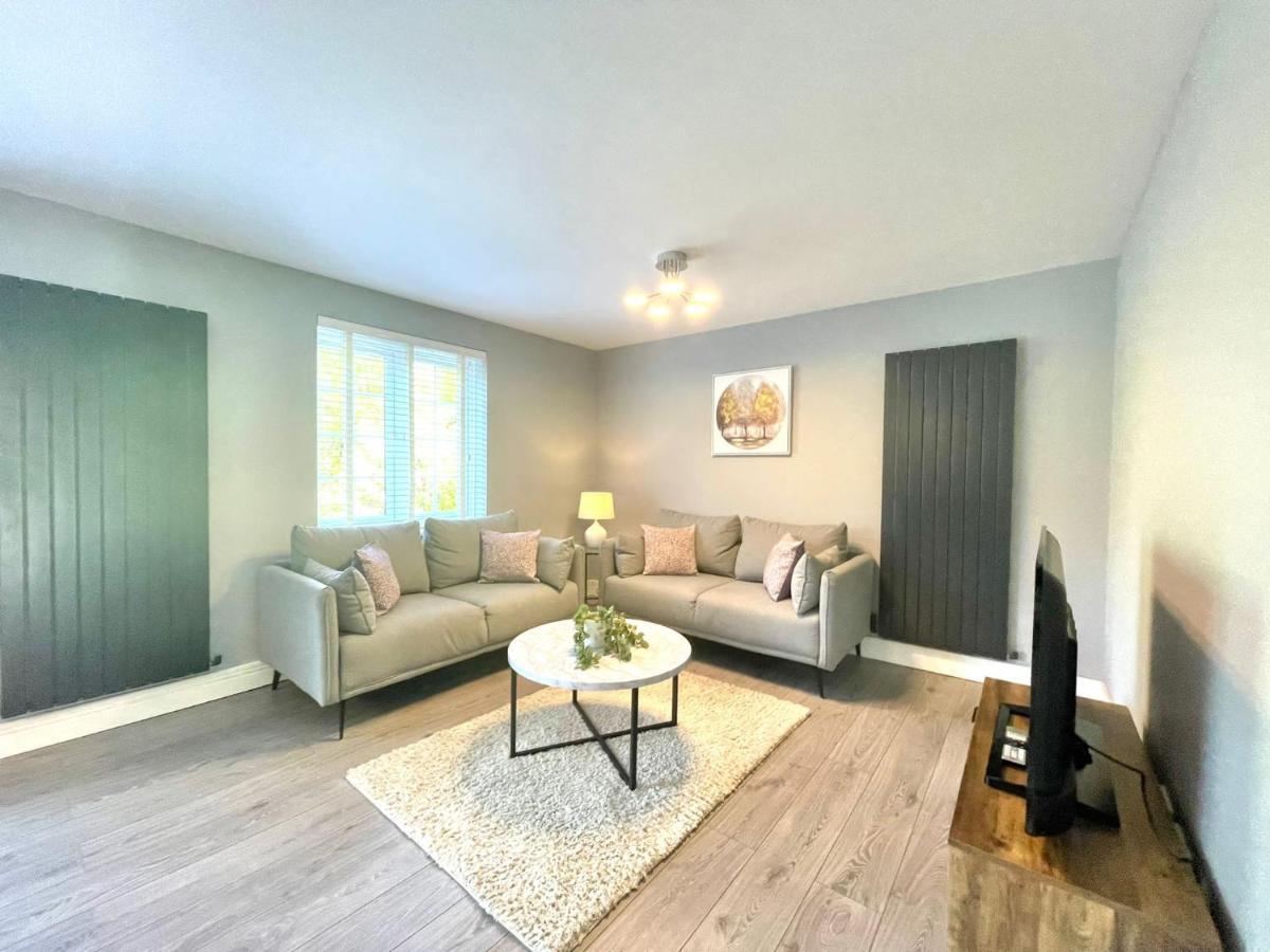 Refurbished 4-br House Near Beach And The Downs *