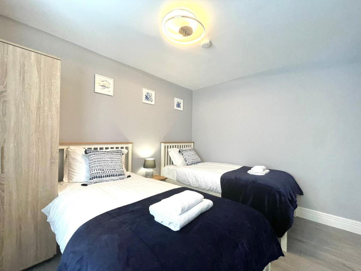 Refurbished 4-br House Near Beach And The Downs