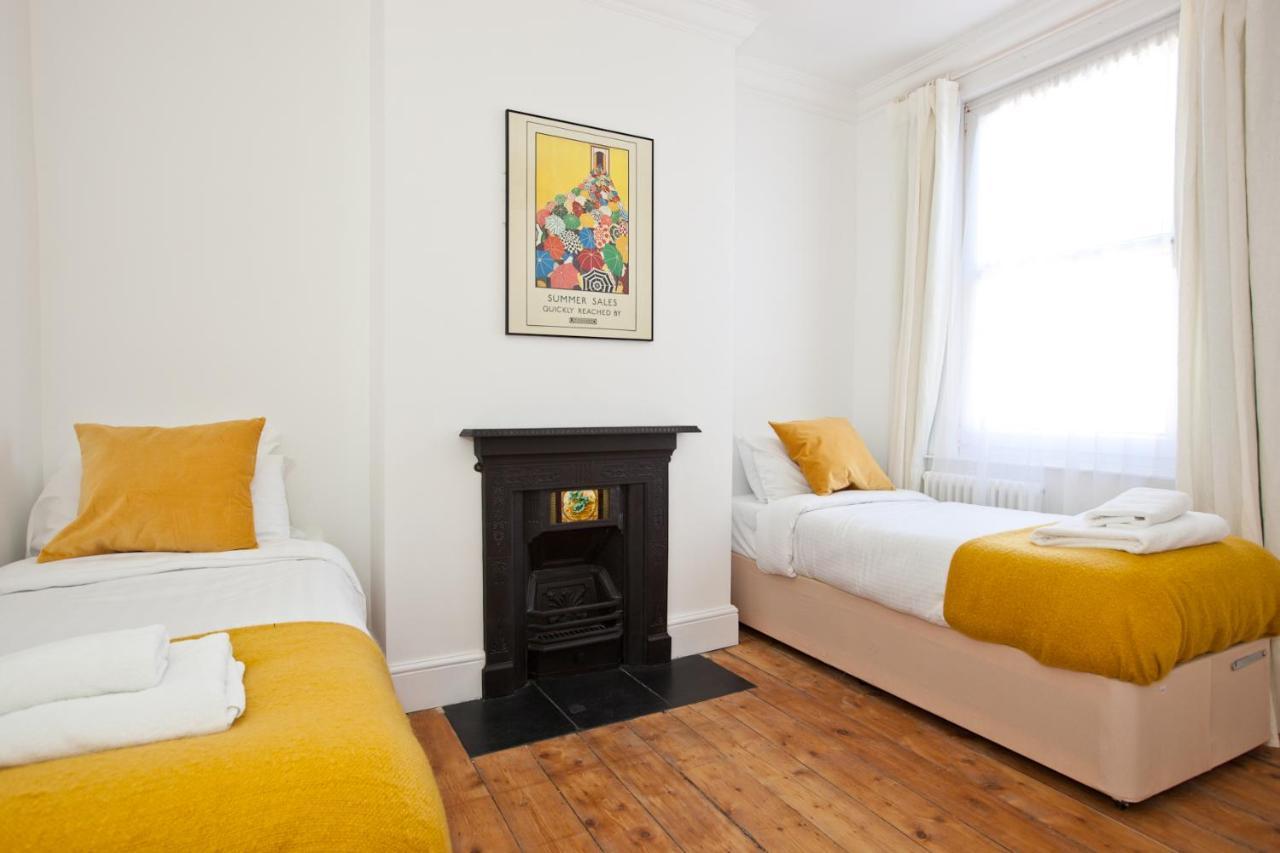 Spacious Retreat With Sunny Garden Holiday home *