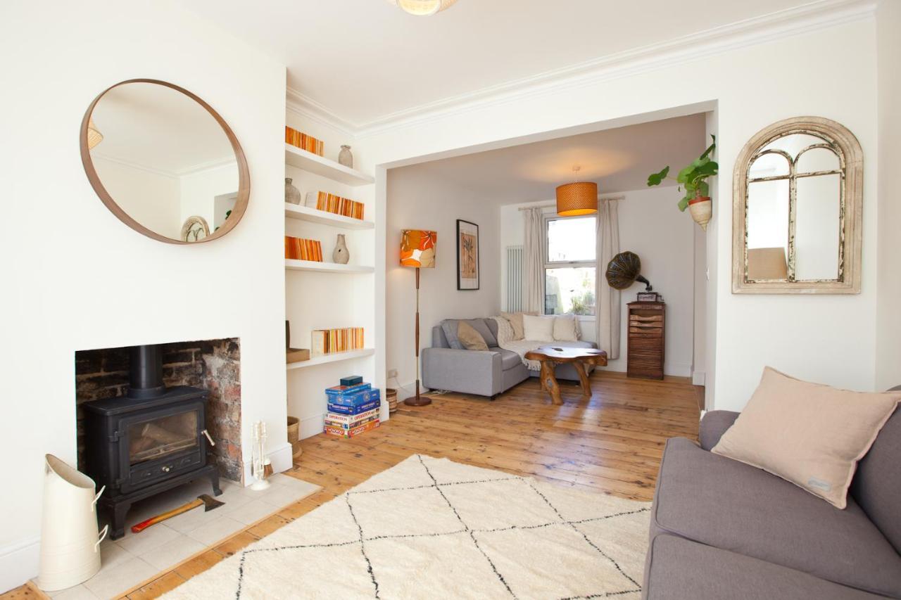 Holiday home Spacious Retreat With Sunny Garden