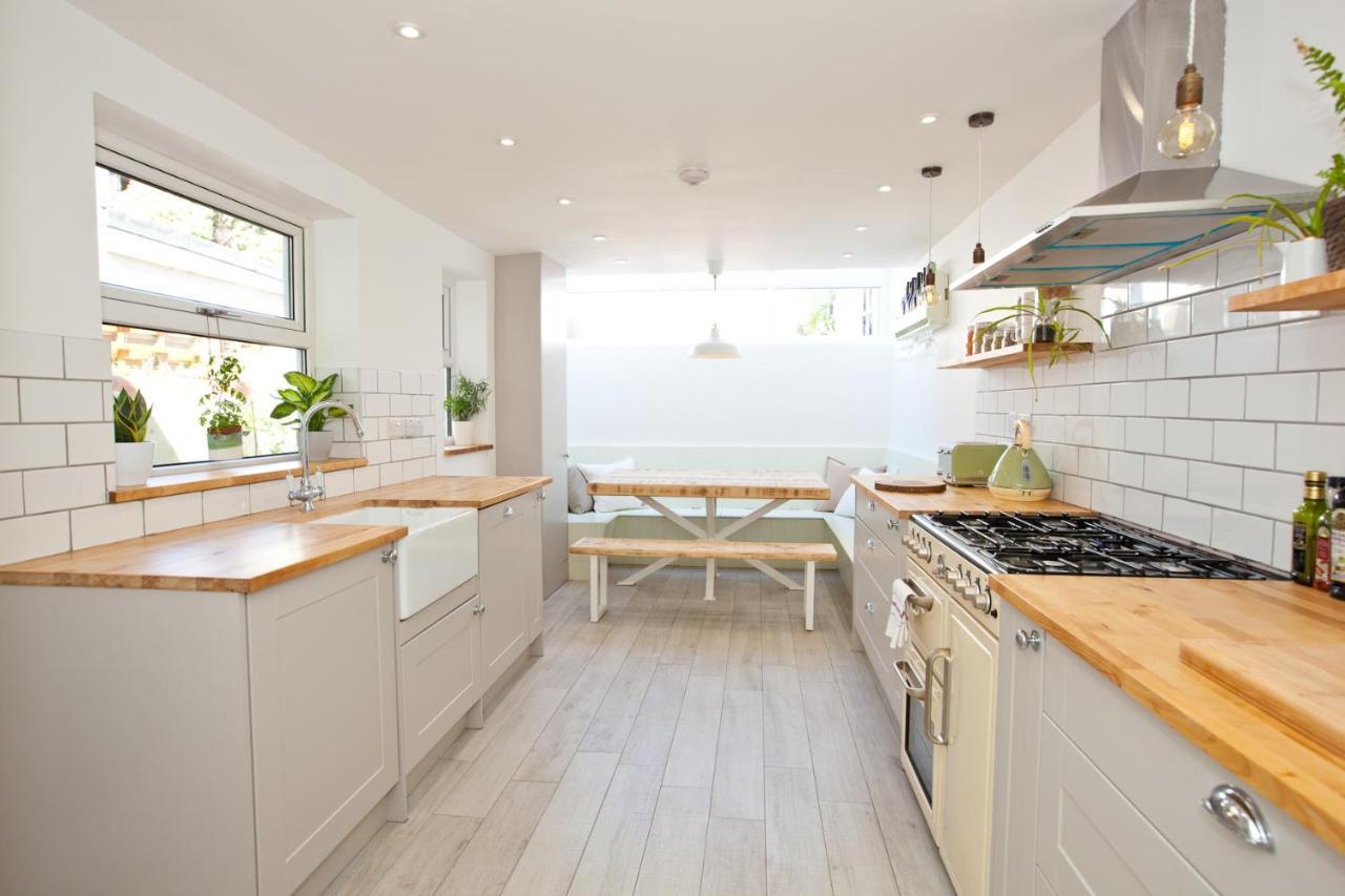 Holiday home Spacious Retreat With Sunny Garden