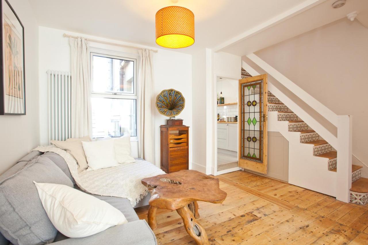 Spacious Retreat With Sunny Garden