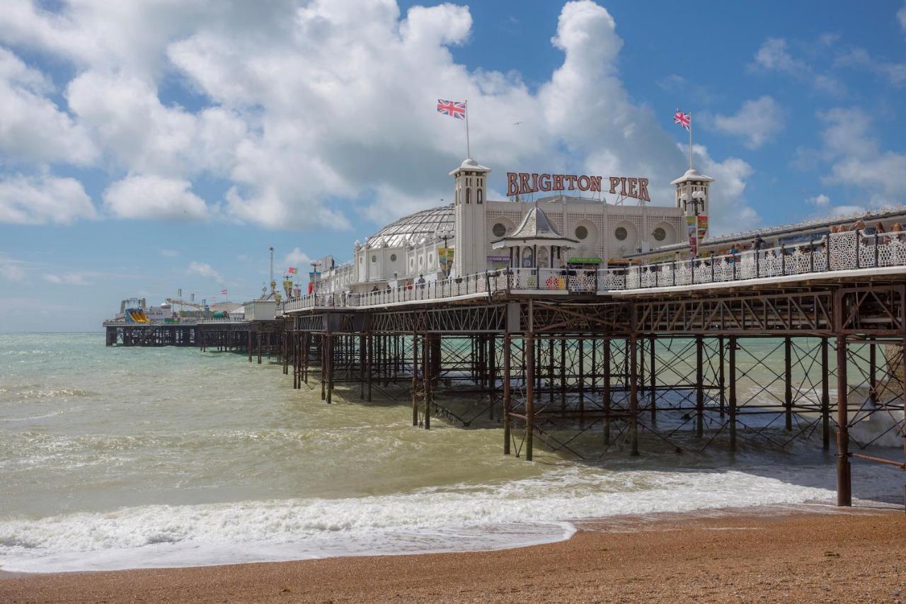 Free Parking Stylish & Modern 4-bedroom With Sea Views Holiday home *