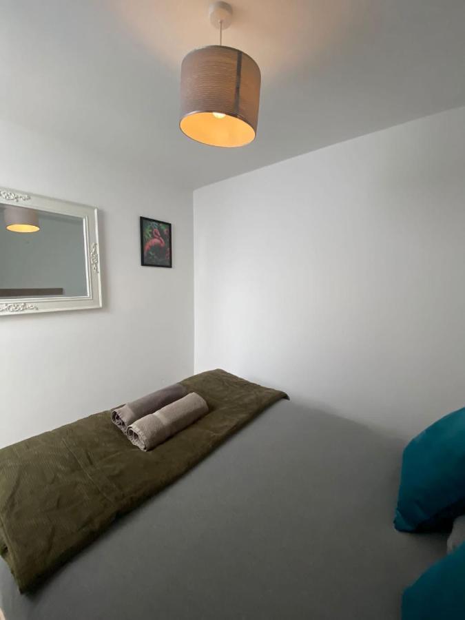 Bright One Bed *